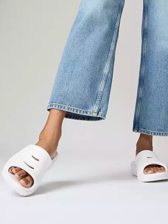 Fitflop Shoes - Fitflop Relieff Recovery Slides